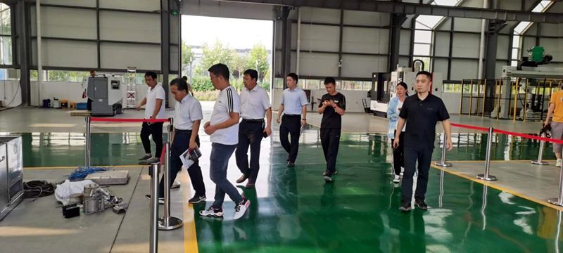 邢台市信都区区长戴建亮到天游TY8检测中心信息技术有限公司调研指导工作