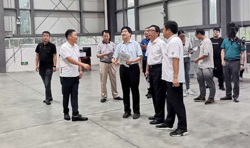 邢台市政协主席邱文双一行冒雨到天游TY8检测中心信息技术有限公司调研(图3) 微信图片_20200805102240.jpg